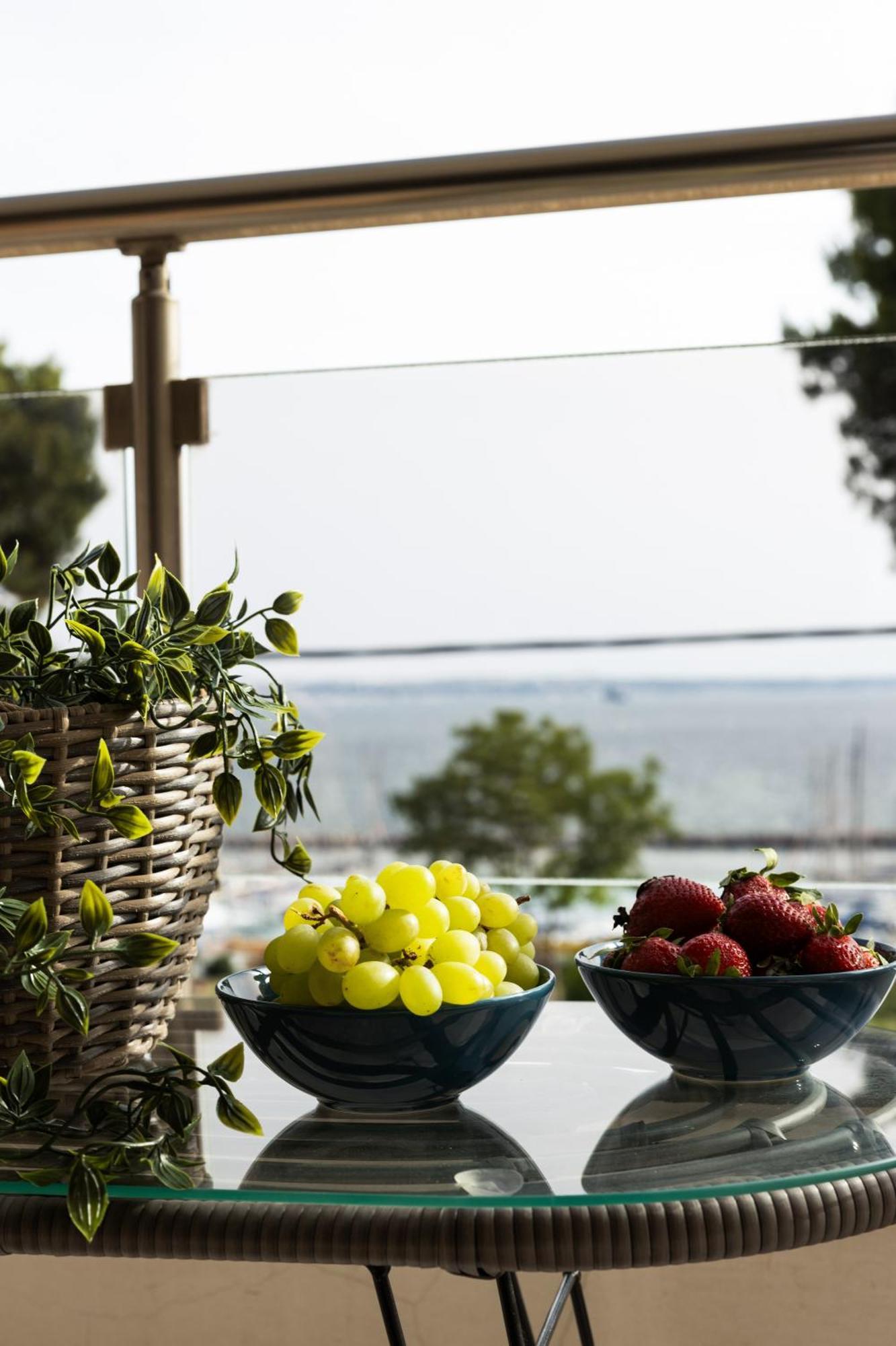 Champagne Sea View Apartment By Binobi! Thessaloníki Eksteriør billede